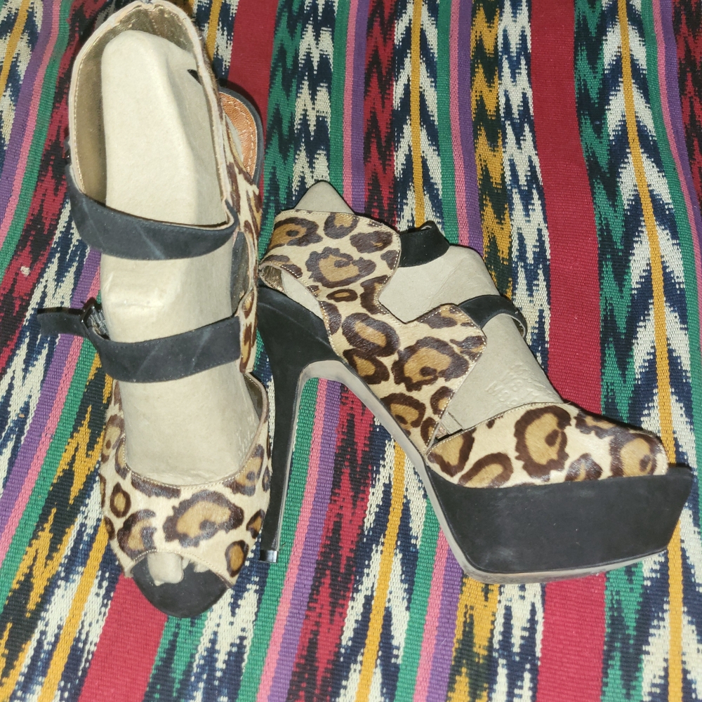 Sam Edelman Size 10 Leopard Print 5" Platform Heels
